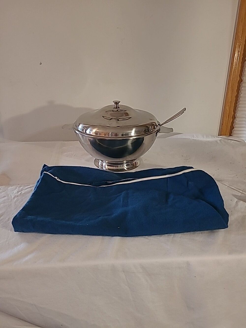 Vtg Old Hall Silver Plat Serving Bowl Soup Tureen w/Lid/ladle Lightweight W/cove